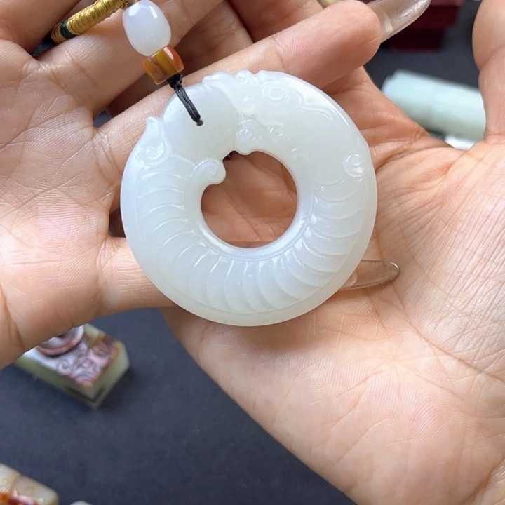 未镶嵌和田玉挂件