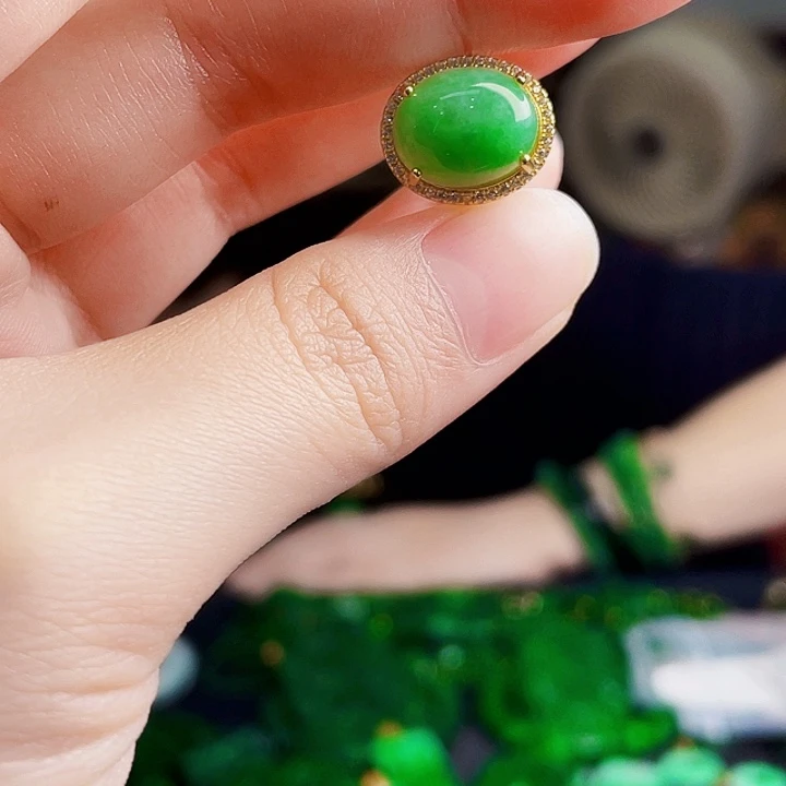 翡翠银S925镶嵌颈饰多样性