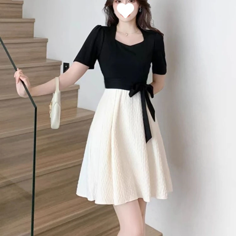 法式赫本风高腰显瘦方领拼色字连衣裙时尚气质小香风