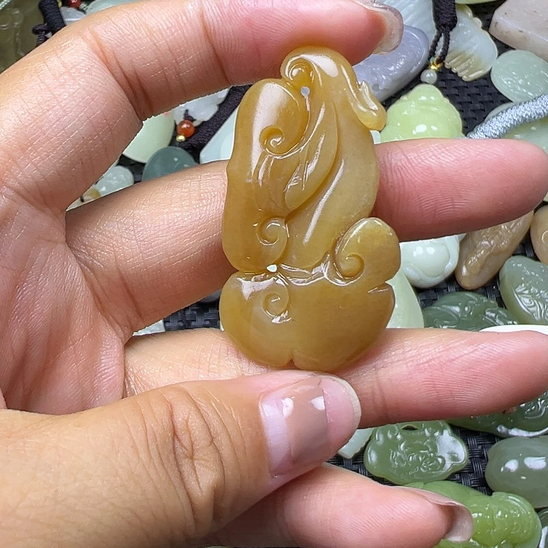 和田玉未镶嵌颈饰卡46