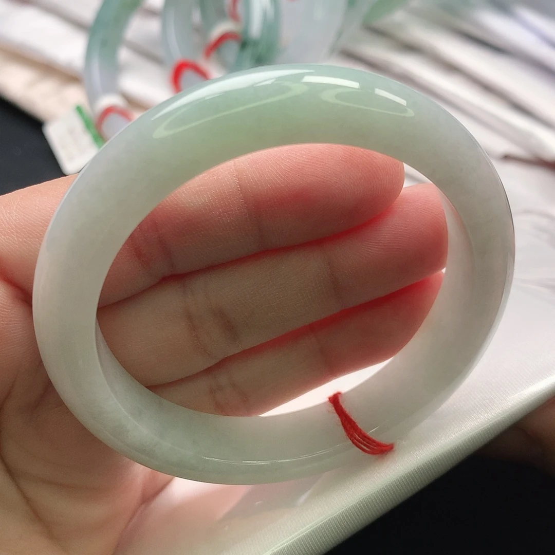 翡翠未镶嵌手镯缅甸52