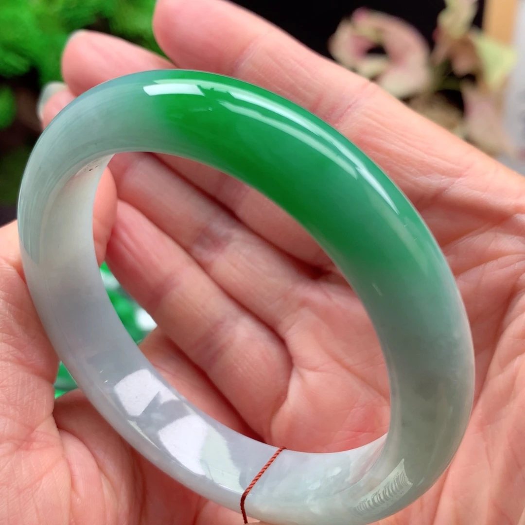 未镶嵌手镯翡翠天然翡翠手镯