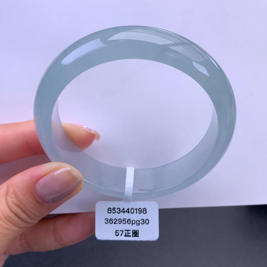 翡翠未镶嵌手镯冰蓝种水手镯（完整推荐）