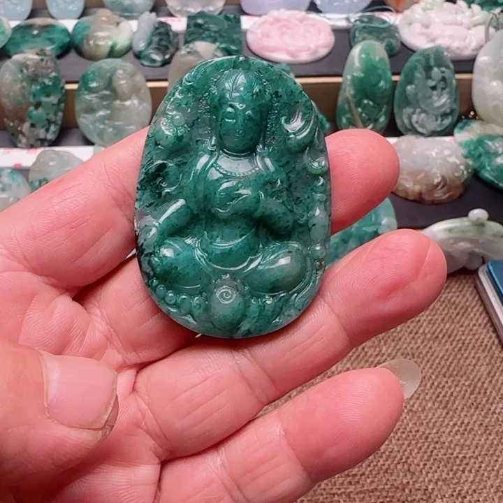 独山玉未镶嵌颈饰