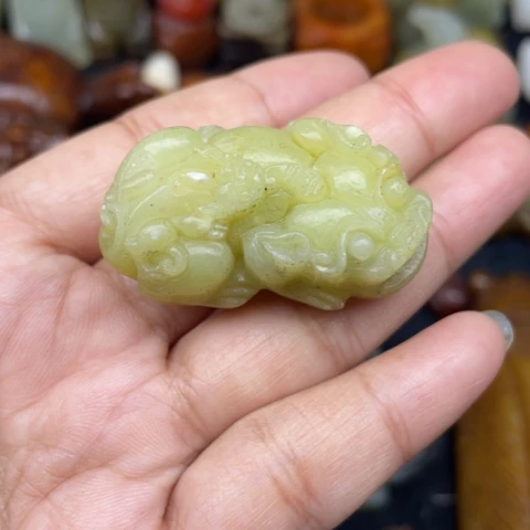 蛇纹石玉未镶嵌颈饰14