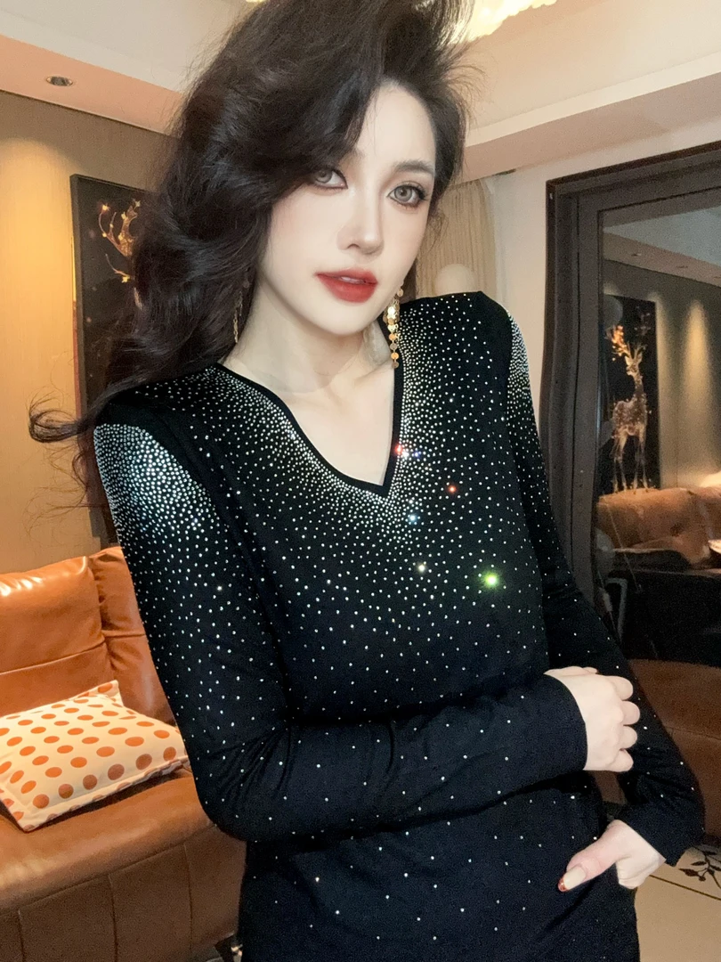 V领烫钻满天星上衣女2025新款修身百搭闪钻长袖打底Z932