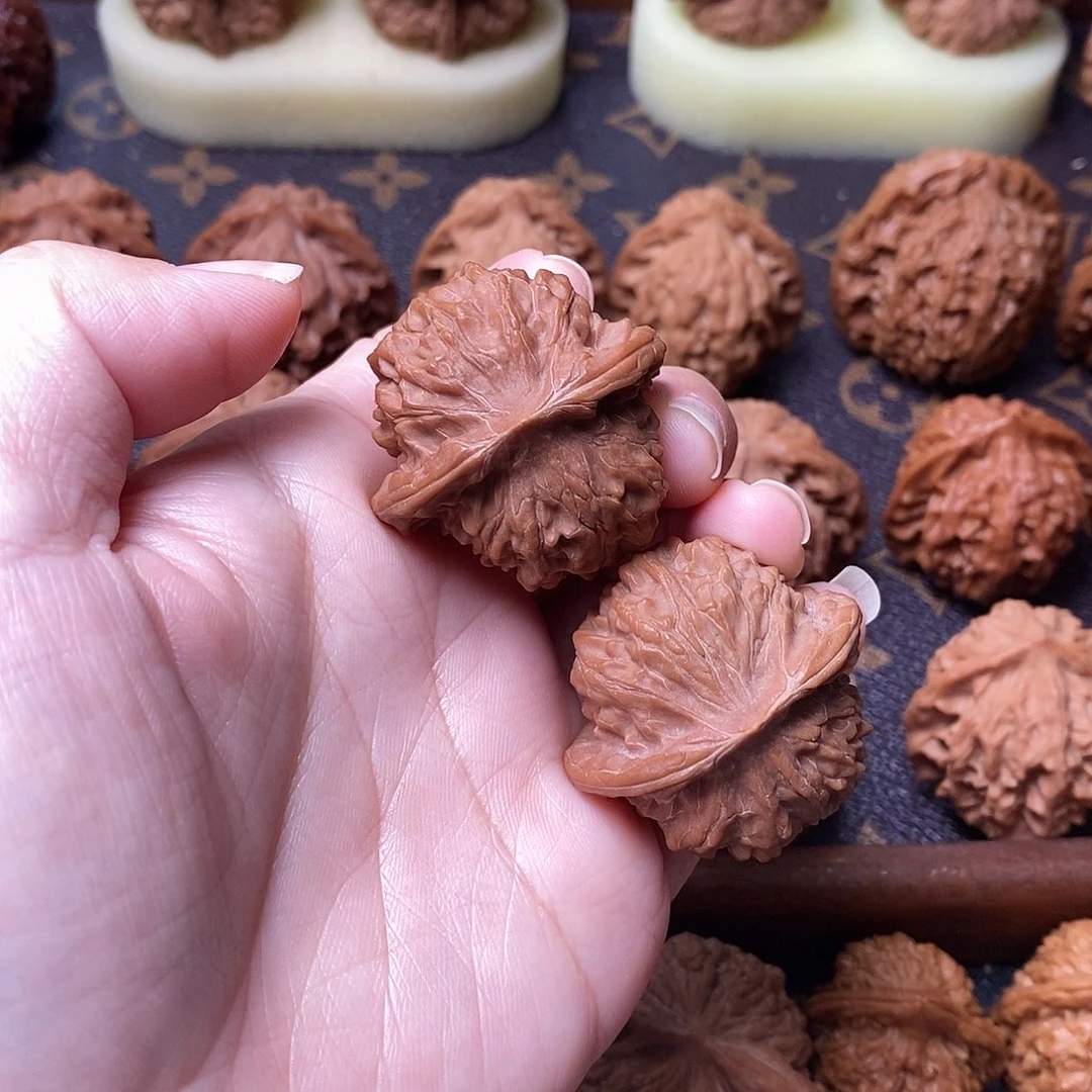 了***里桃核吊坠全品野生36尺