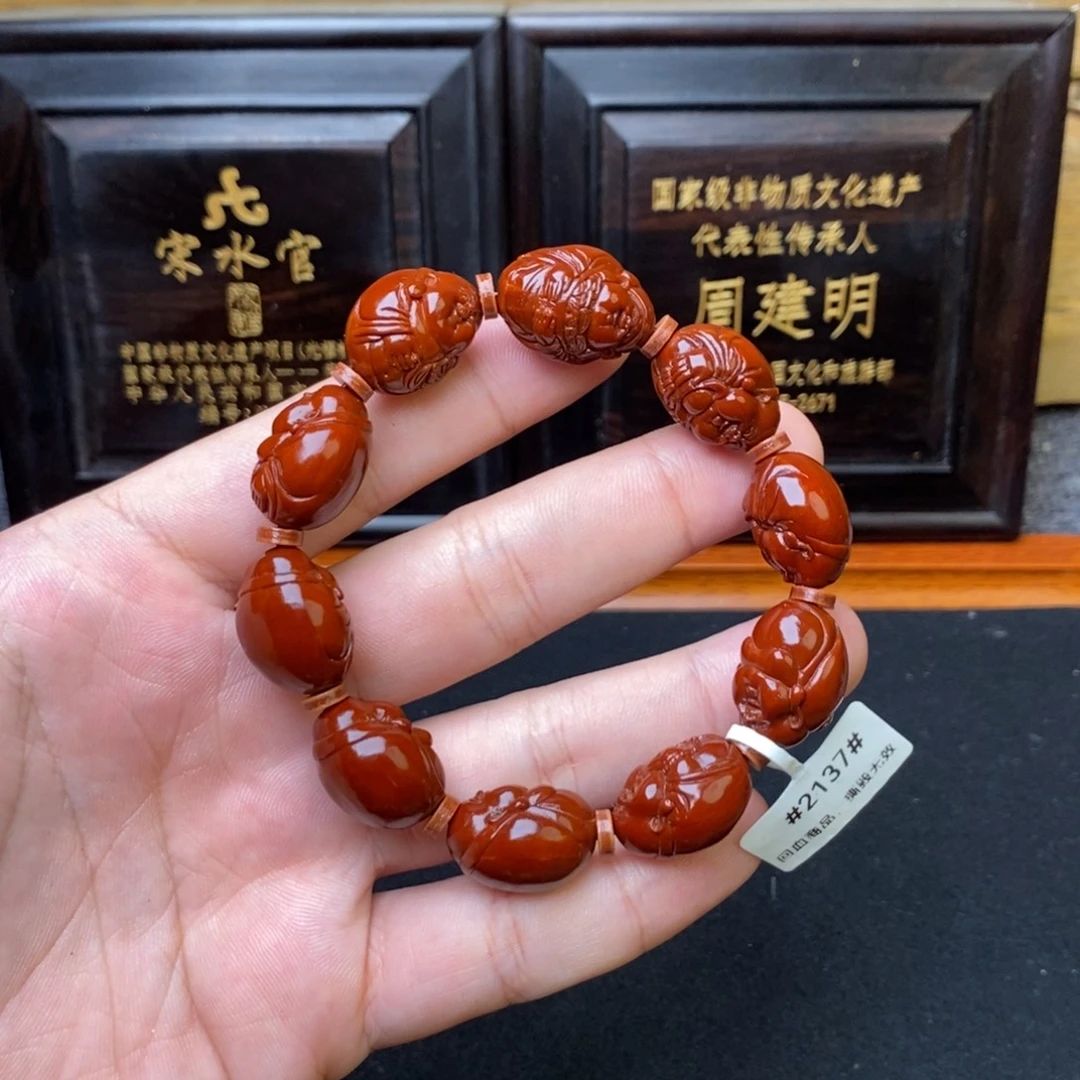 舍***得橄榄核吊坠LCH回血弥勒1.6