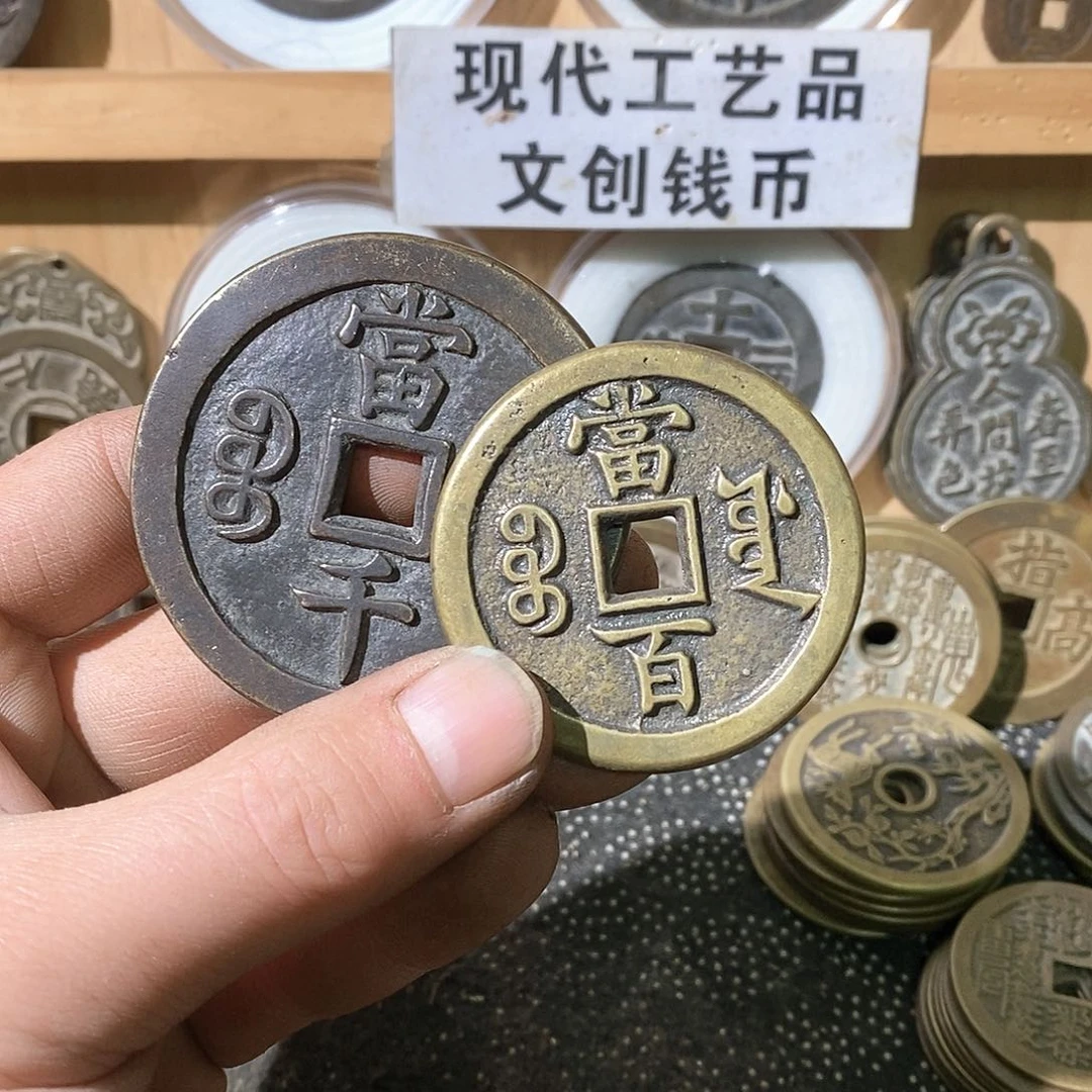 铜黑***来翻砂铸造现代工艺品