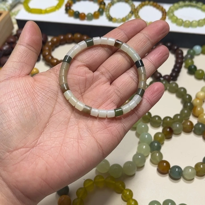 和田玉未镶嵌手链卡6有包容