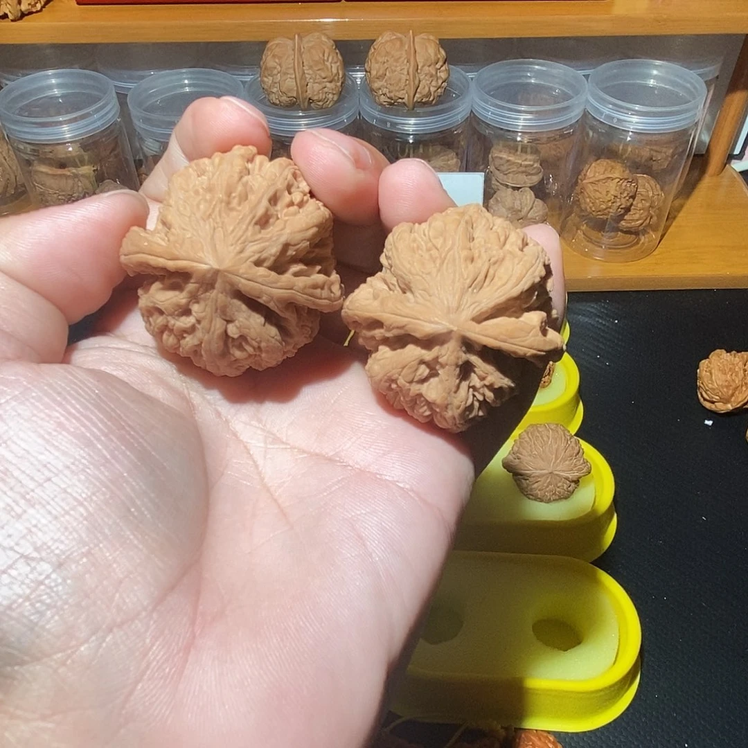文玩核桃吊坠大粗筋