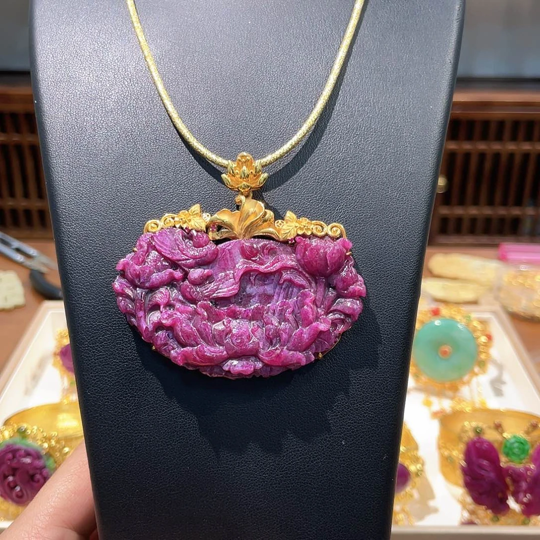 锦纶铁合金吊坠红宝