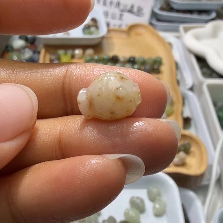 和田玉未镶嵌珠宝奇石