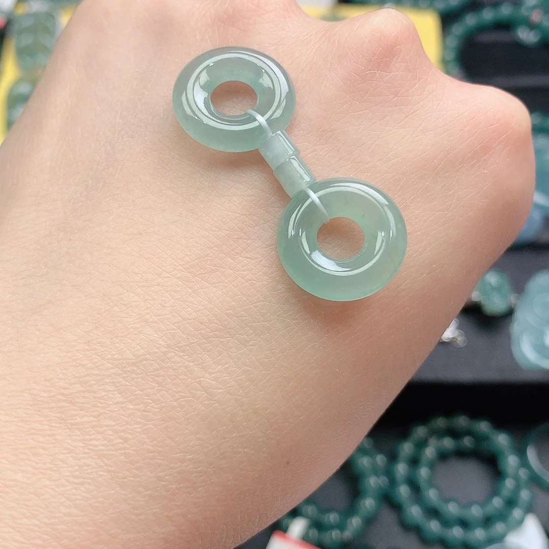 翡翠颈饰未镶嵌耳线