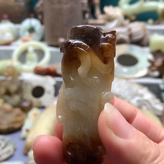 用***6和田玉（糖玉）未镶嵌颈饰