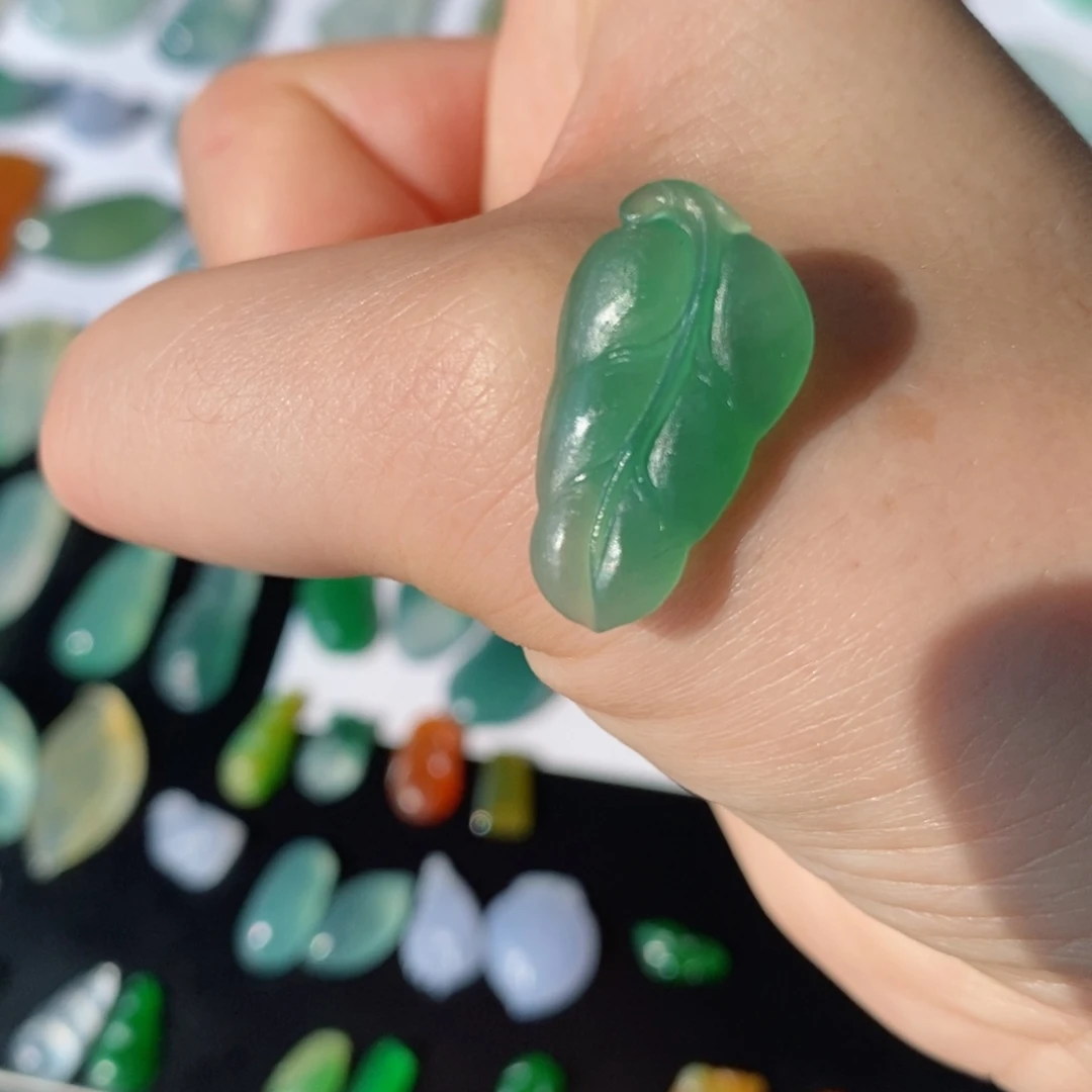 定制翡翠未镶嵌树叶