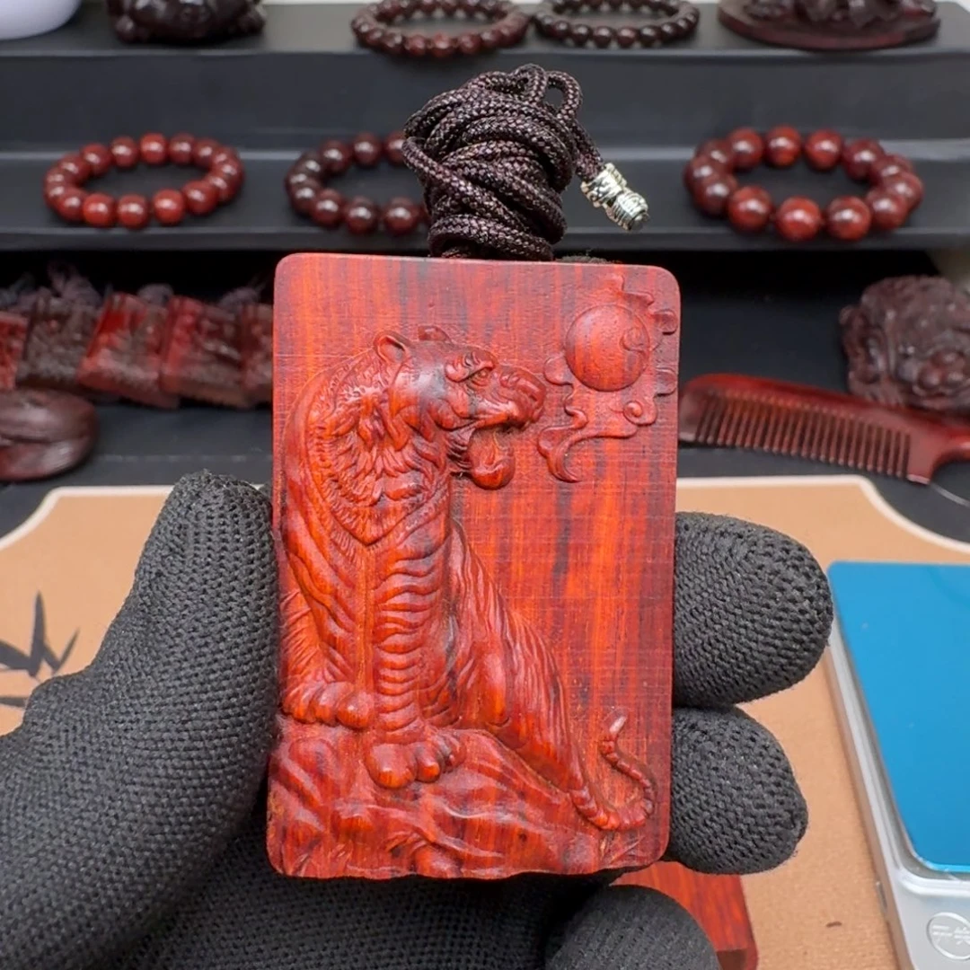 手串/手链小叶紫檀虎牌