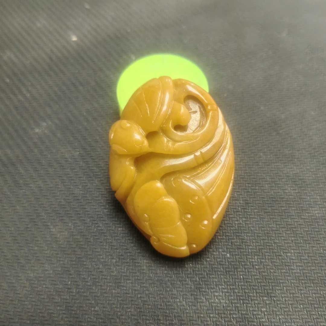 新疆克拉玛依金丝玉（福在眼前）鸡油黄挂件饰品