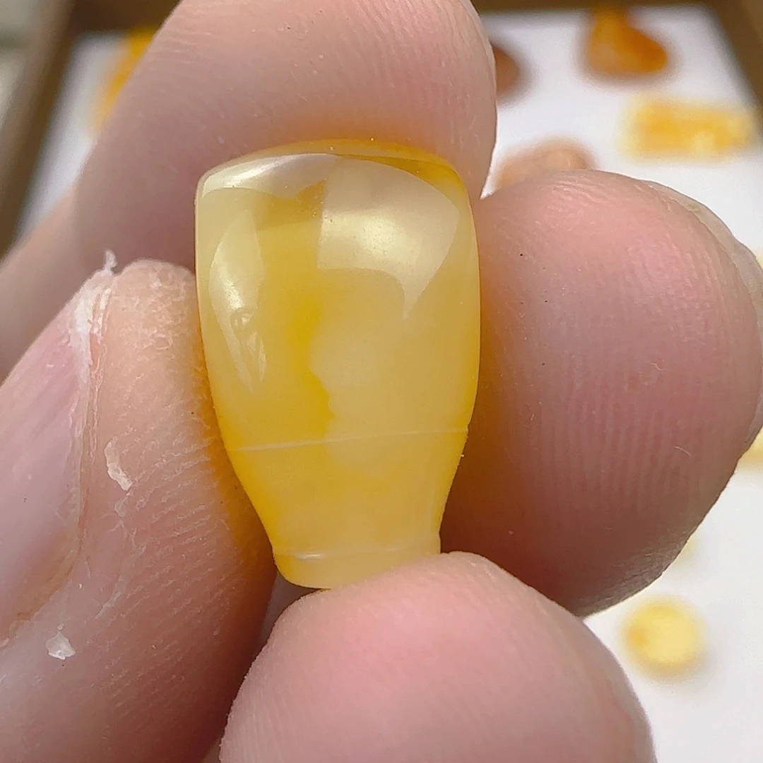 未镶嵌琥珀珠宝奇石俄料精品卡9.1