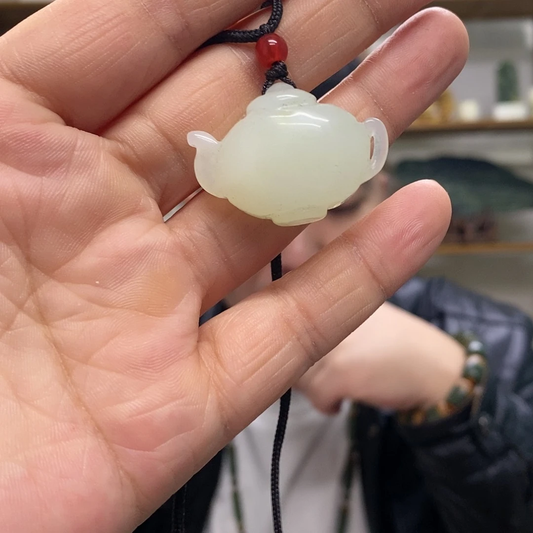 蛇纹石玉把把壶未镶嵌珍*