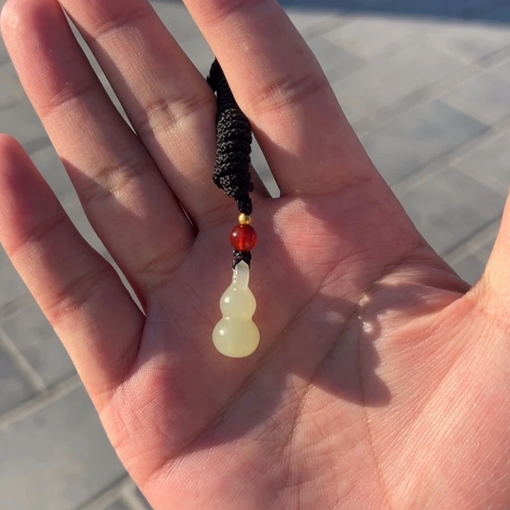 和田玉（糖玉）未镶嵌颈饰