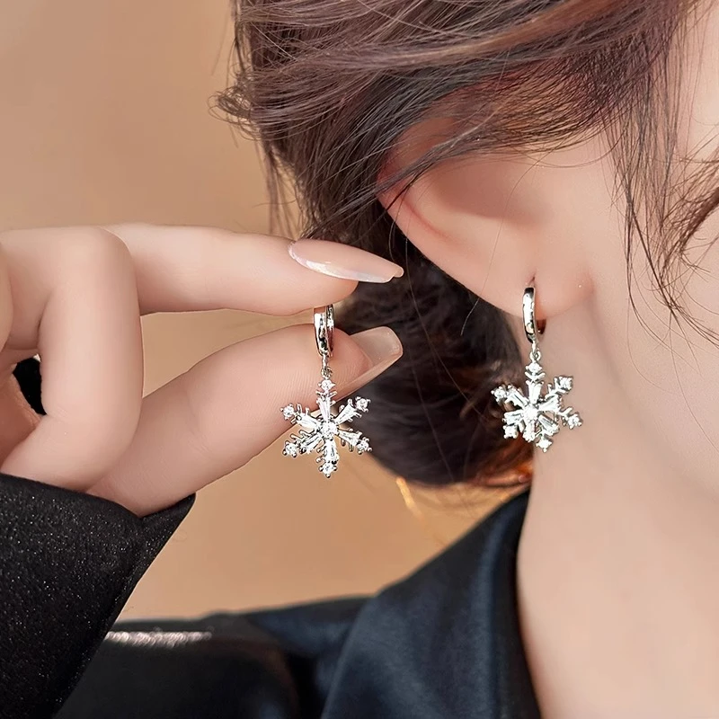 铜合金耳饰 旋转雪花流苏耳环高级感气质秋冬耳饰女耳钉耳扣绝美
