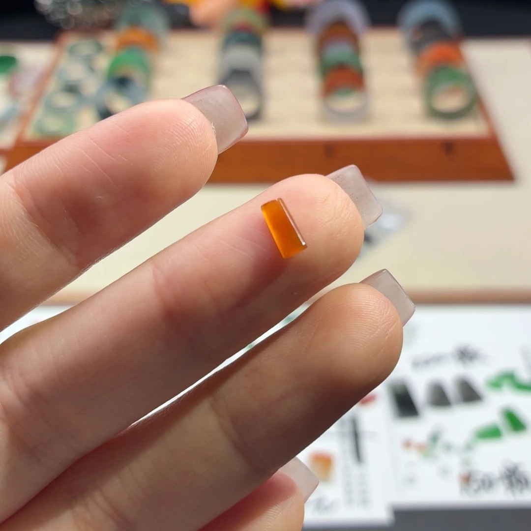 颈饰未镶嵌翡翠冰橘梯形界面