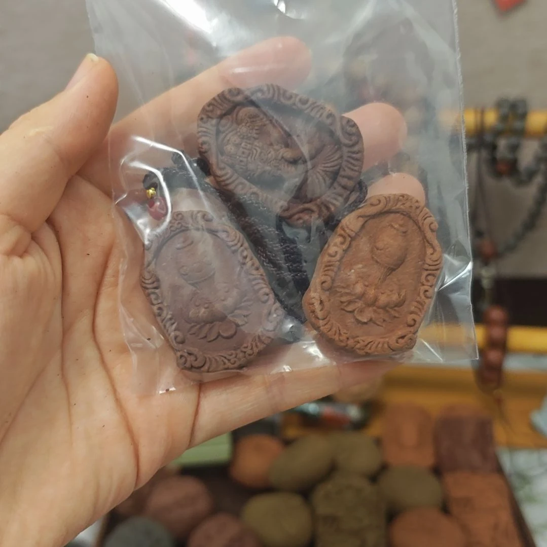 泥塑扎基拉姆三个福利