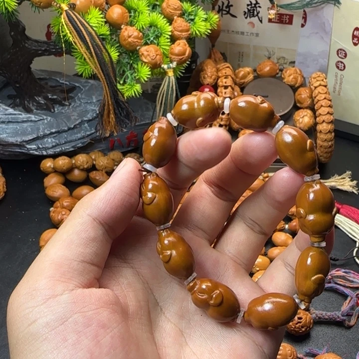 手串/手链橄榄核小猪
