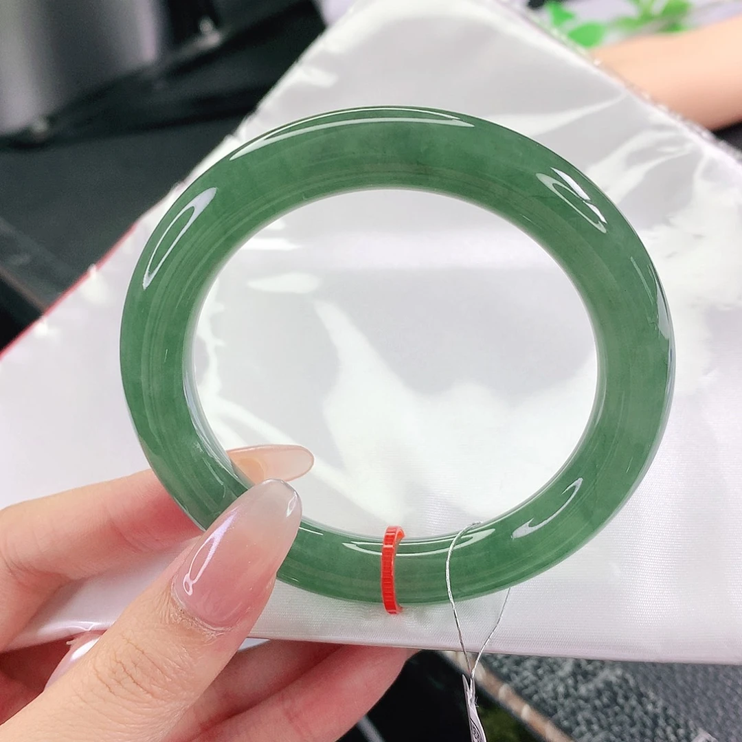 翡翠未镶嵌手镯57圈