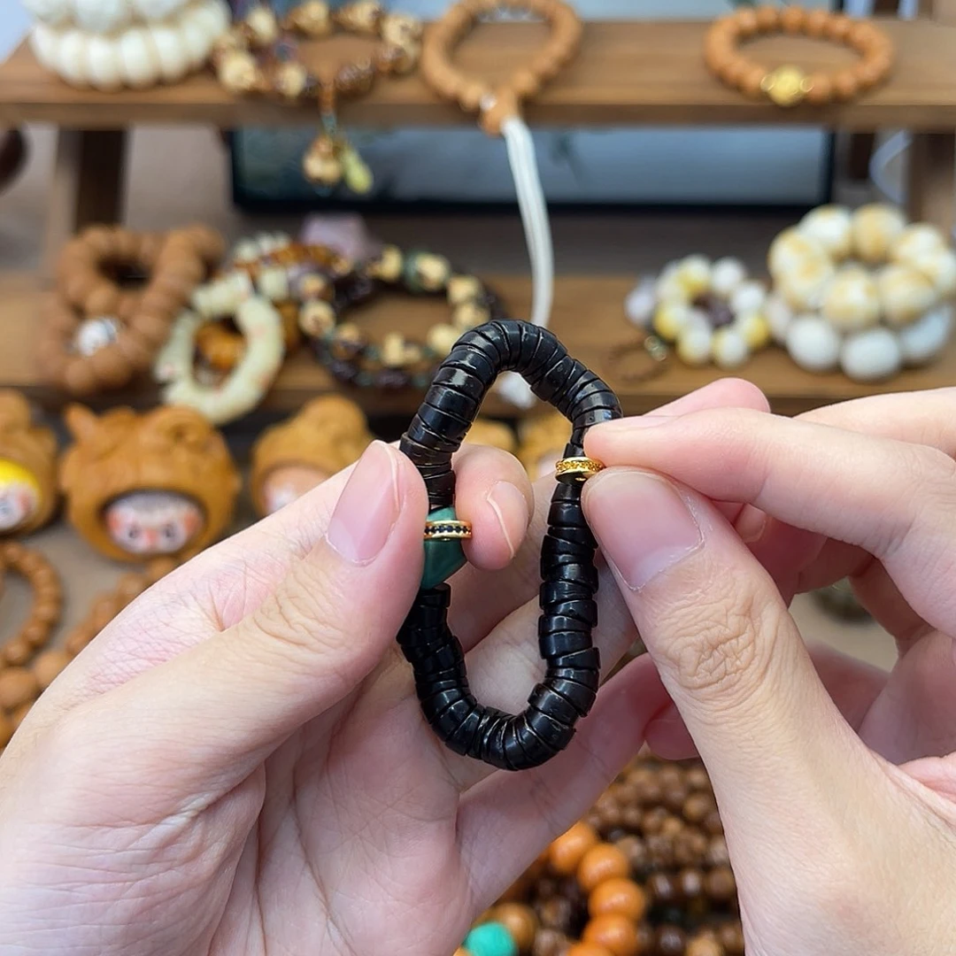 椰蒂手串唔***西做成手链 加俩隔片