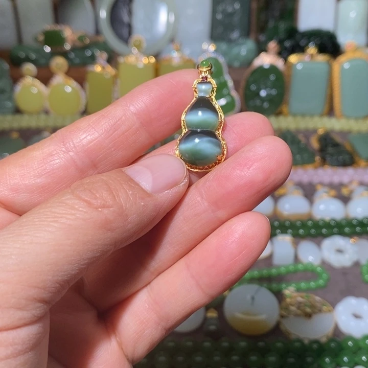 和田玉（碧玉）18K金镶嵌颈饰