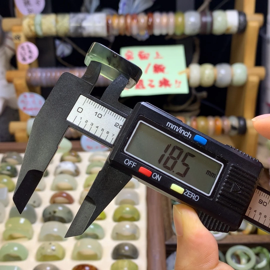 蛇纹石玉合金戒指不退换