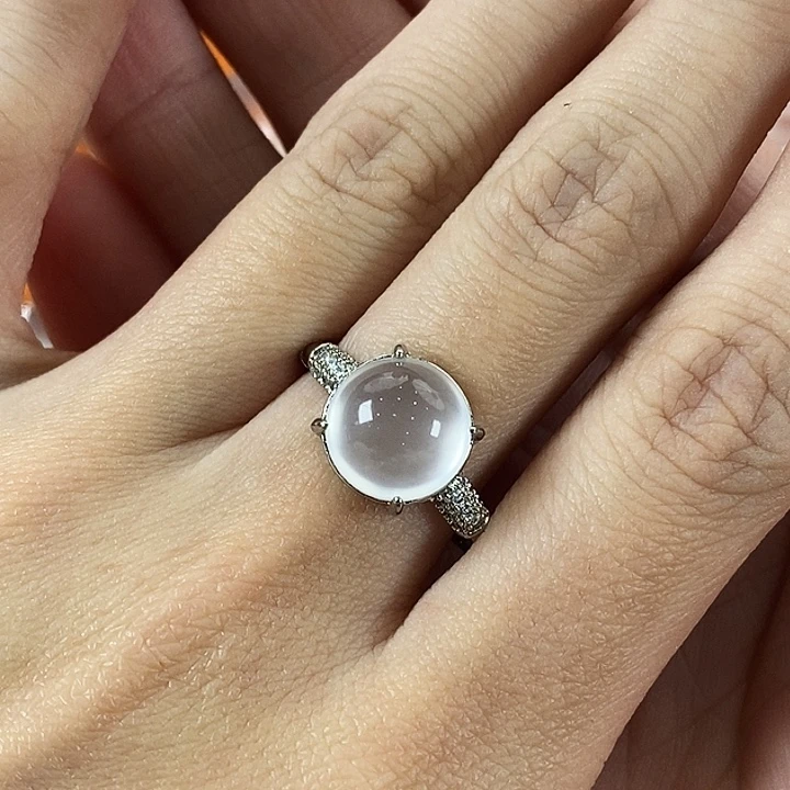 石英质玉合金颈饰
