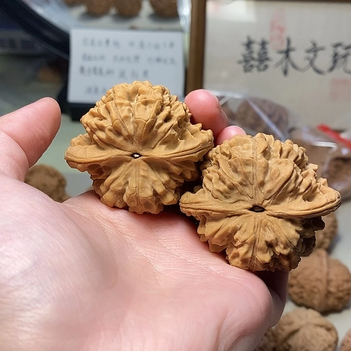 文玩核桃吊坠49官帽