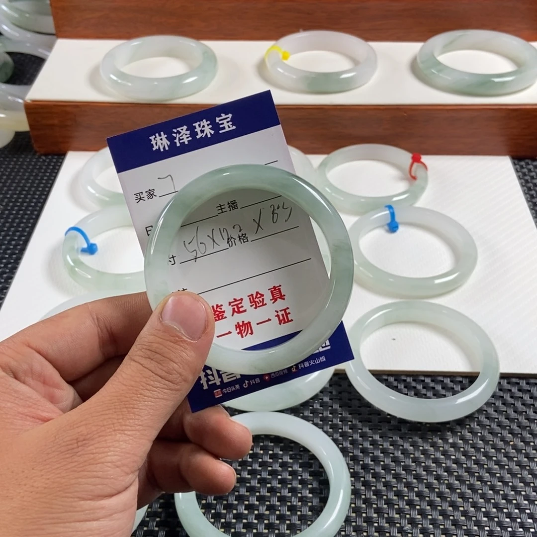 蒙***~石英质玉未镶嵌手镯7