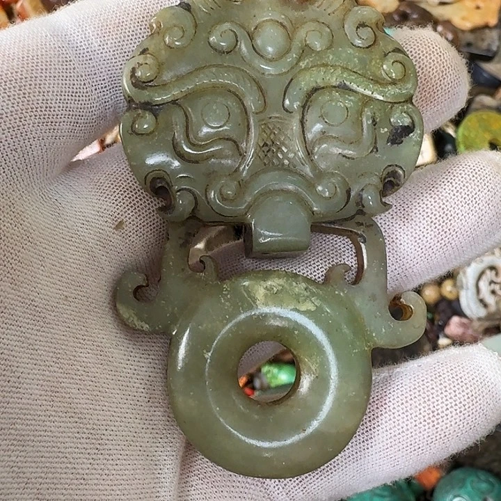 和田玉未镶嵌挂件