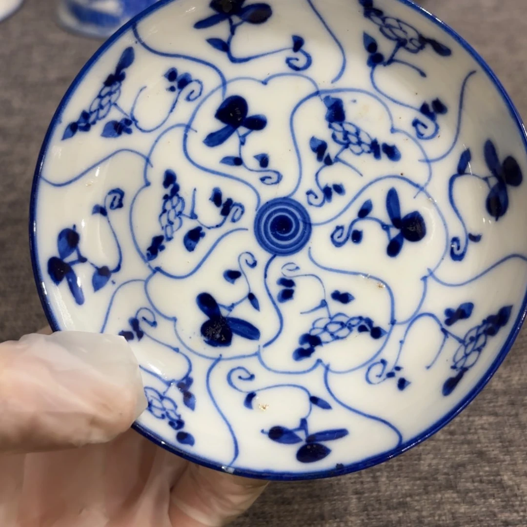 茶杯底槽青非常好看的花瓶