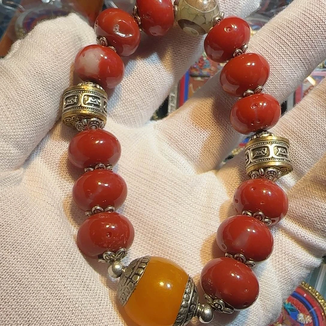 泥塑手串红红火火