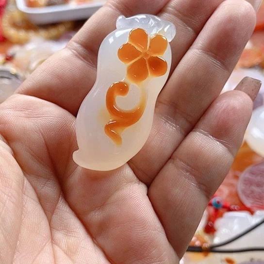 玛瑙/玉髓吊坠(赠链)未镶嵌
