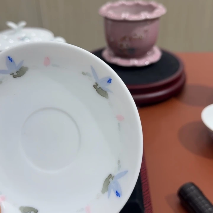 陶瓷。。。。。。。。。。。陶瓷
