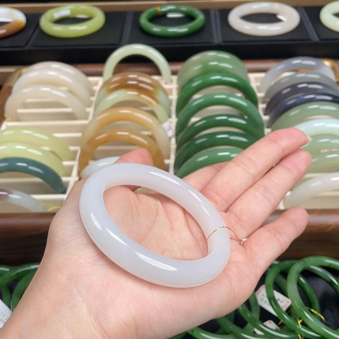 和田玉未镶嵌手镯-脂白