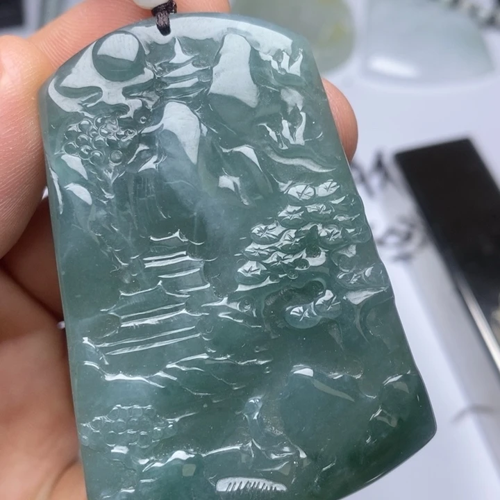 颈饰未镶嵌翡翠翡翠