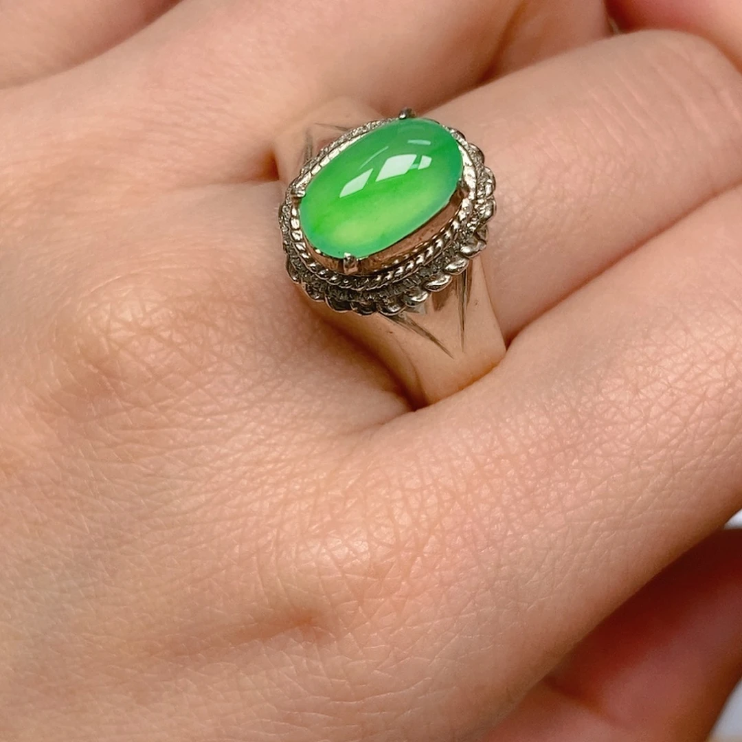 翡翠戒指未镶嵌翡翠