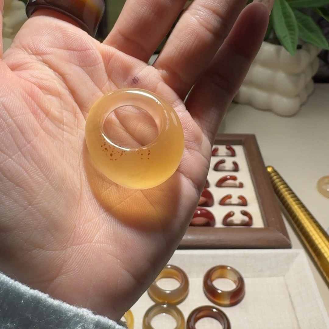 玛瑙/玉髓未镶嵌戒圈金色胖鹅