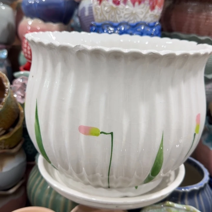 凑9块包邮，有孔，陶瓷花盆