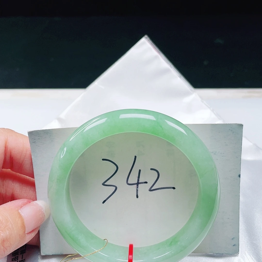 翡翠未镶嵌手镯缅甸翡翠55+