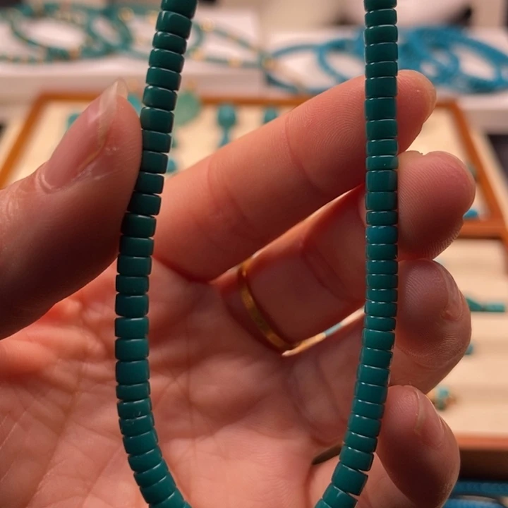 绿松石配饰未镶嵌