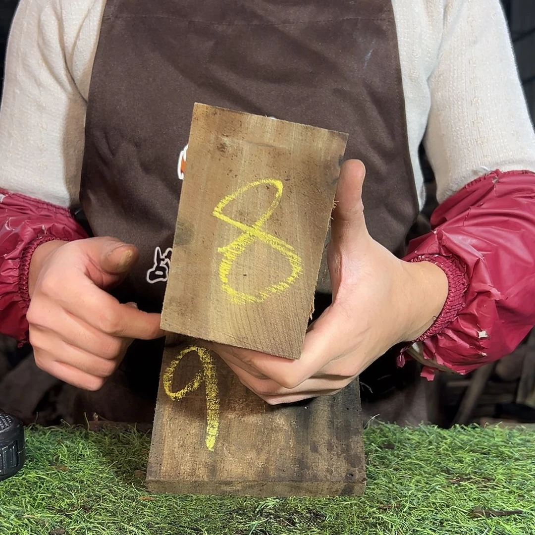 玩***家木质类阴沉金丝楠小叶桢楠