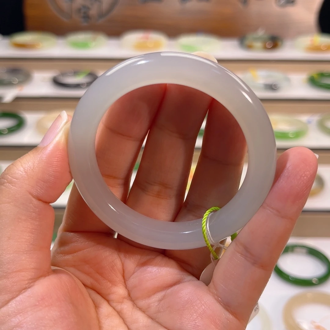 和田玉未镶嵌手镯高冰浅紫